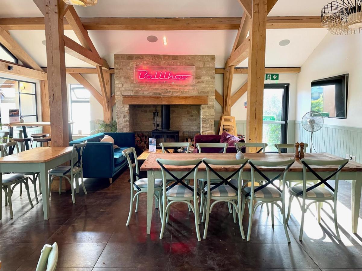 Cosy Cotswold Lodge By Your Home Here - Summer Sale For 3 Plus Nights - Ideal For Families With Log-Burner, Spa, Private Parking And Heated Swimming Pools Ashton Keynes Bagian luar foto