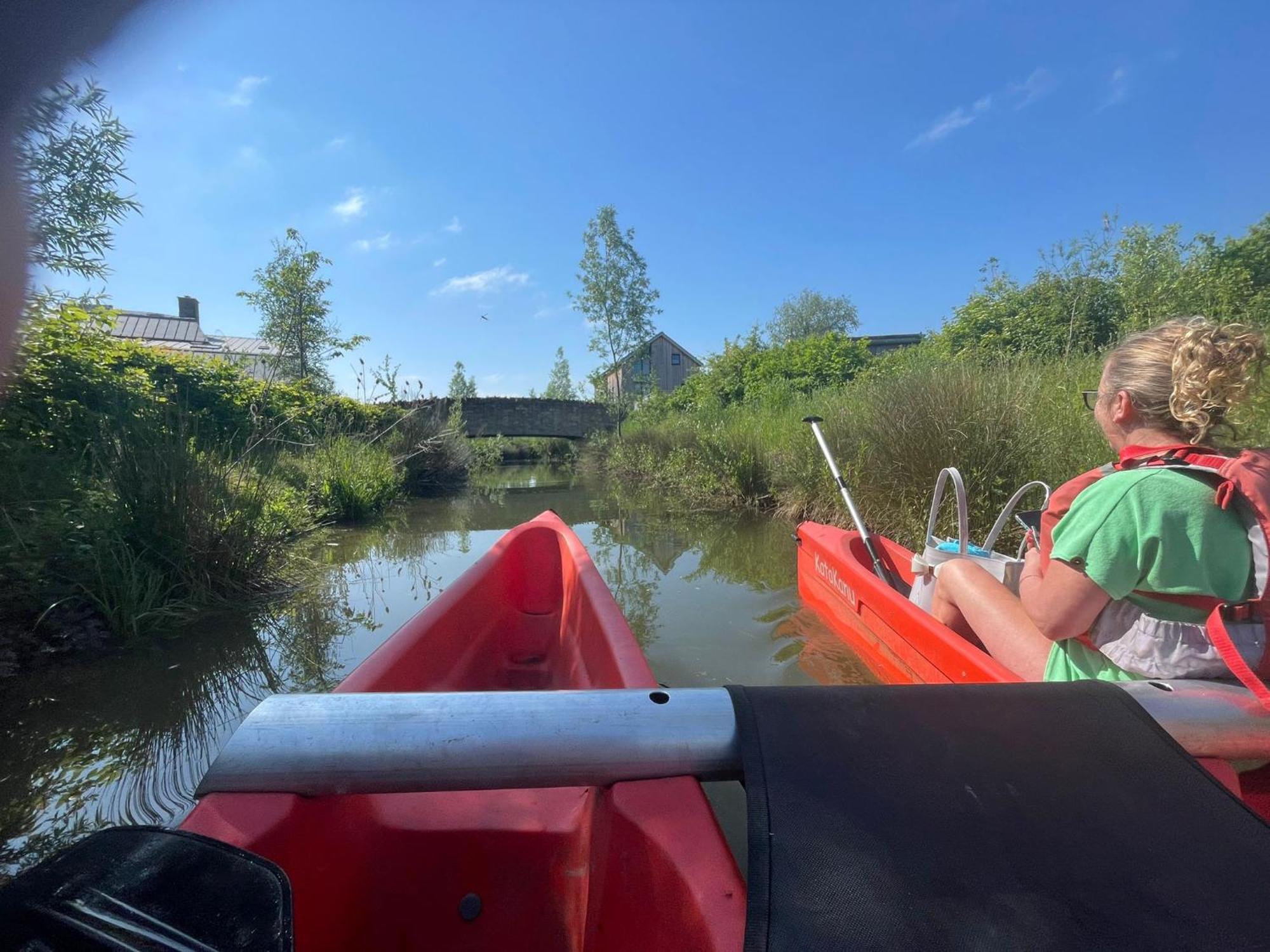 Cosy Cotswold Lodge By Your Home Here - Summer Sale For 3 Plus Nights - Ideal For Families With Log-Burner, Spa, Private Parking And Heated Swimming Pools Ashton Keynes Bagian luar foto